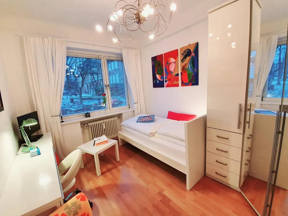 Schoenes Privatzimmer In Hamburg Winterhude Kwatera prywatna